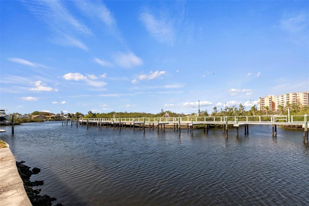 En Venta: $1,488,000 (4 camas, 3 baños, 3077 Pies cuadrados)