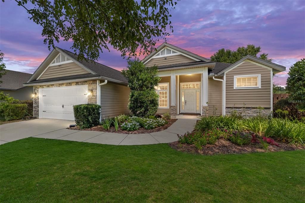 Recently Sold: $419,700 (4 beds, 2 baths, 1823 Square Feet)