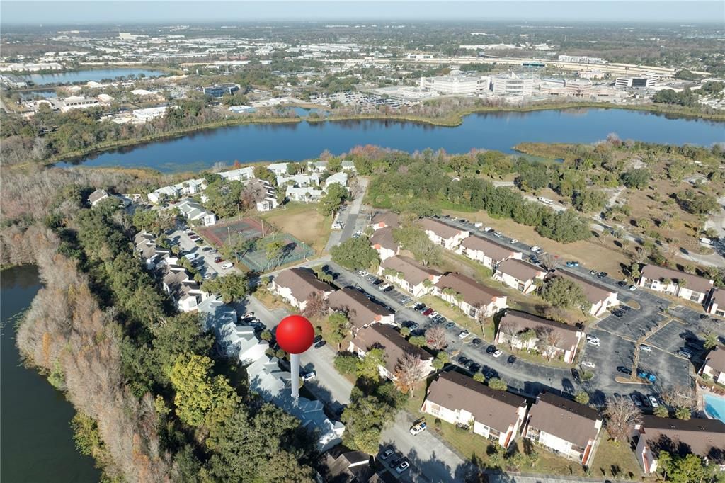 合同活跃: $84,999 (1 贝兹, 1 浴室, 642 平方英尺)