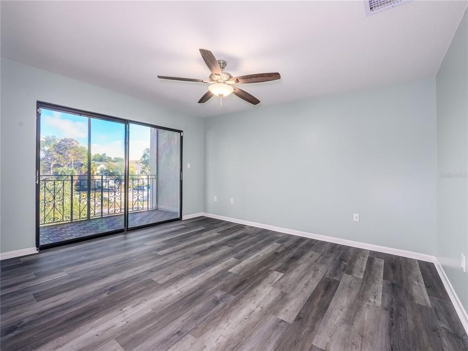 Active With Contract: $2,400 (3 beds, 2 baths, 2052 Square Feet)