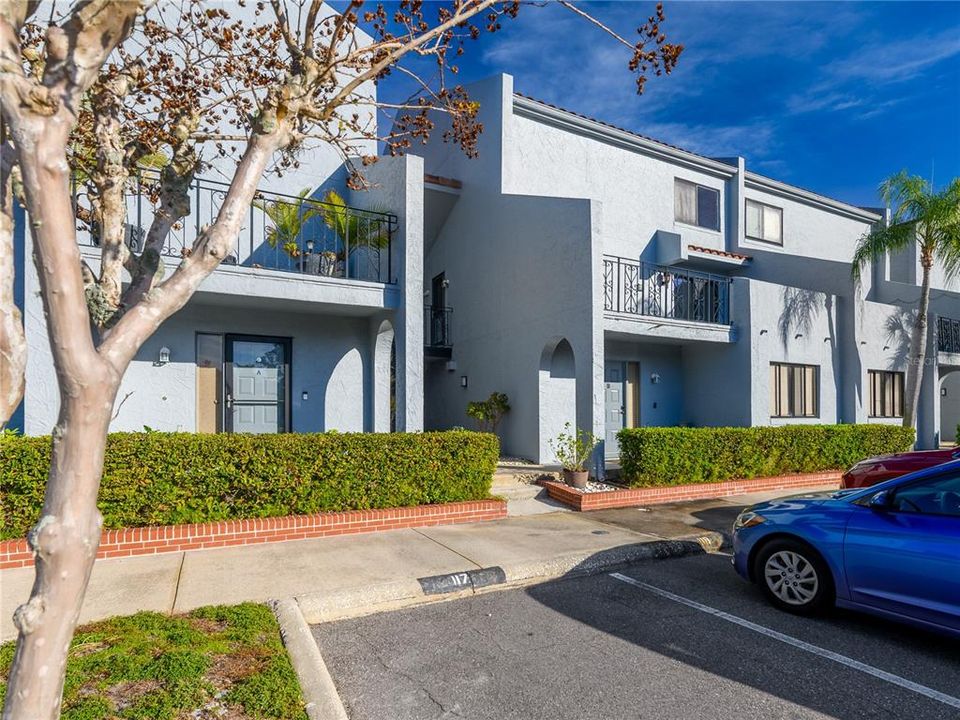 Active With Contract: $2,400 (3 beds, 2 baths, 2052 Square Feet)