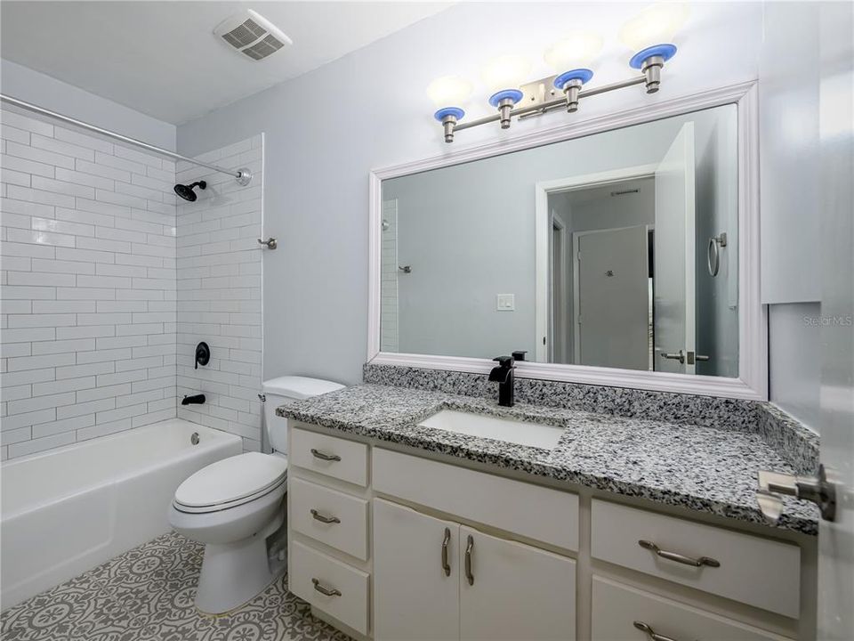 Active With Contract: $2,400 (3 beds, 2 baths, 2052 Square Feet)
