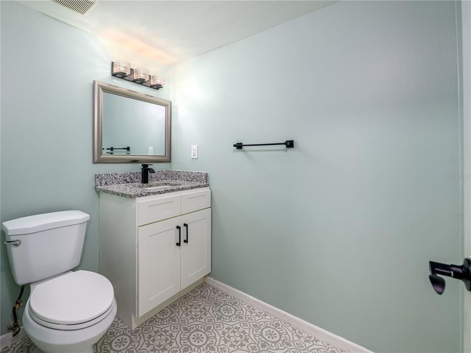 Active With Contract: $2,400 (3 beds, 2 baths, 2052 Square Feet)