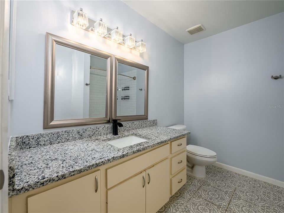 Active With Contract: $2,400 (3 beds, 2 baths, 2052 Square Feet)
