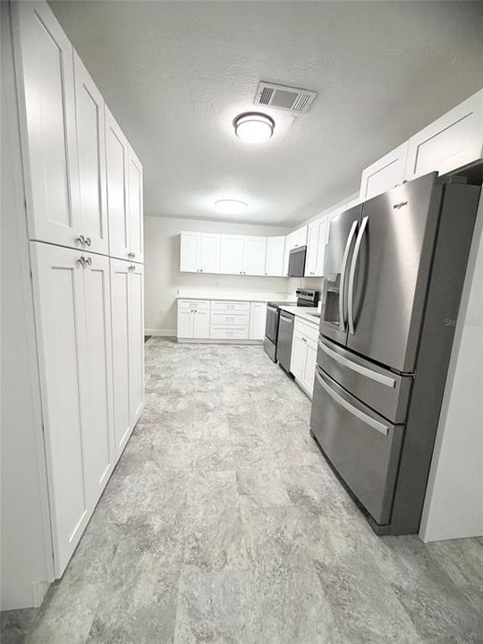 For Sale: $289,000 (3 beds, 2 baths, 1728 Square Feet)