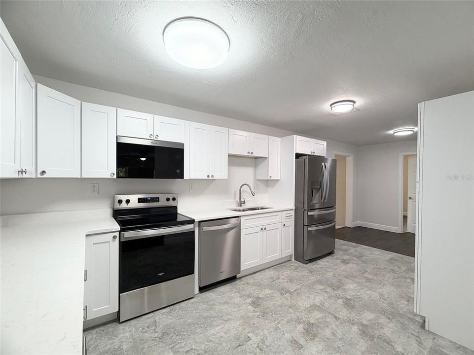 For Sale: $289,000 (3 beds, 2 baths, 1728 Square Feet)