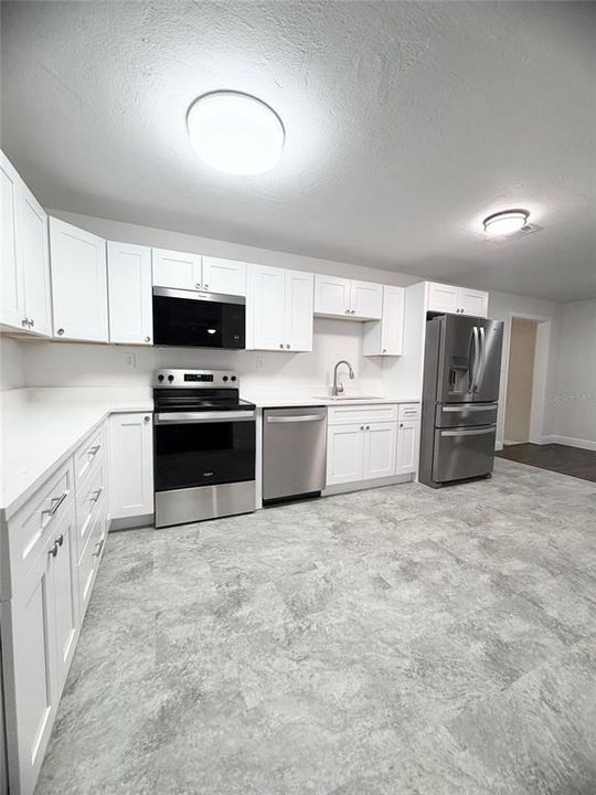 For Sale: $289,000 (3 beds, 2 baths, 1728 Square Feet)