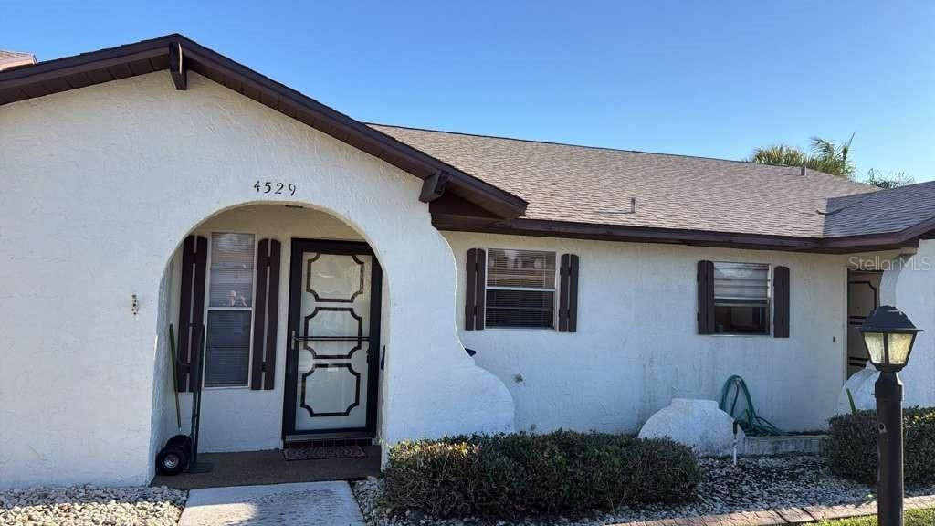 En Venta: $154,900 (2 camas, 2 baños, 980 Pies cuadrados)