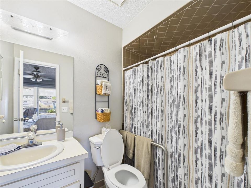 En Venta: $154,900 (2 camas, 2 baños, 980 Pies cuadrados)