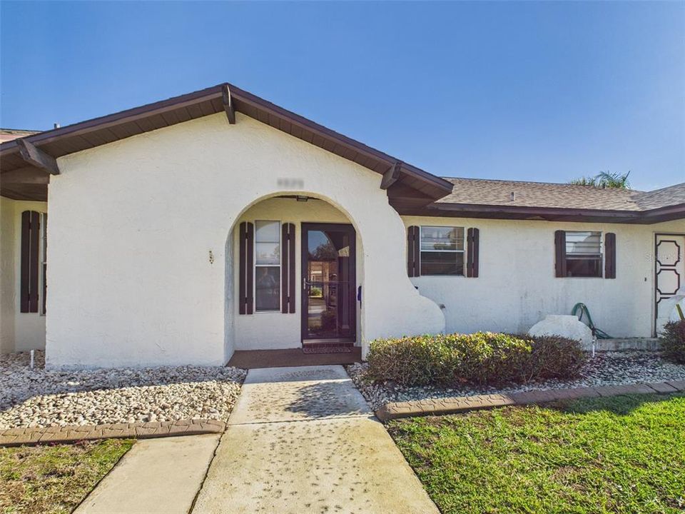 En Venta: $154,900 (2 camas, 2 baños, 980 Pies cuadrados)