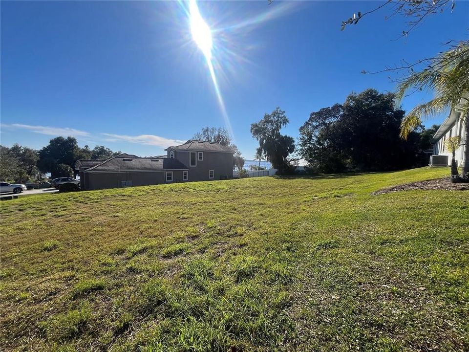 На продажу: $275,000 (0.26 acres)