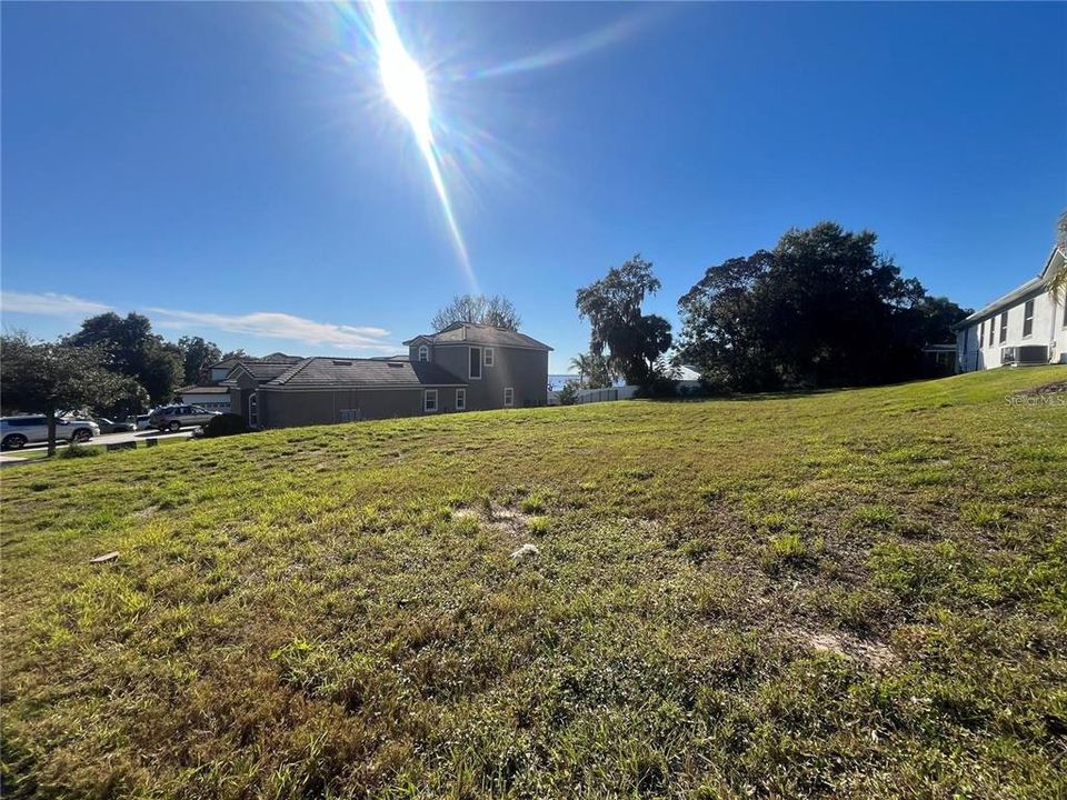 На продажу: $275,000 (0.26 acres)