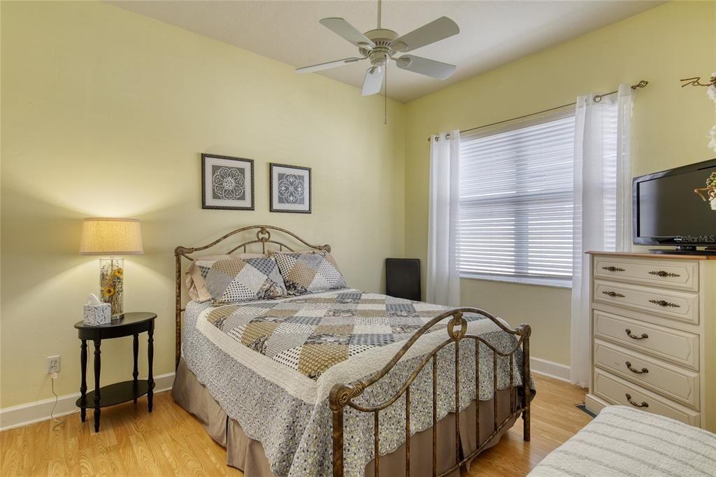 Activo con contrato: $340,000 (3 camas, 2 baños, 1684 Pies cuadrados)