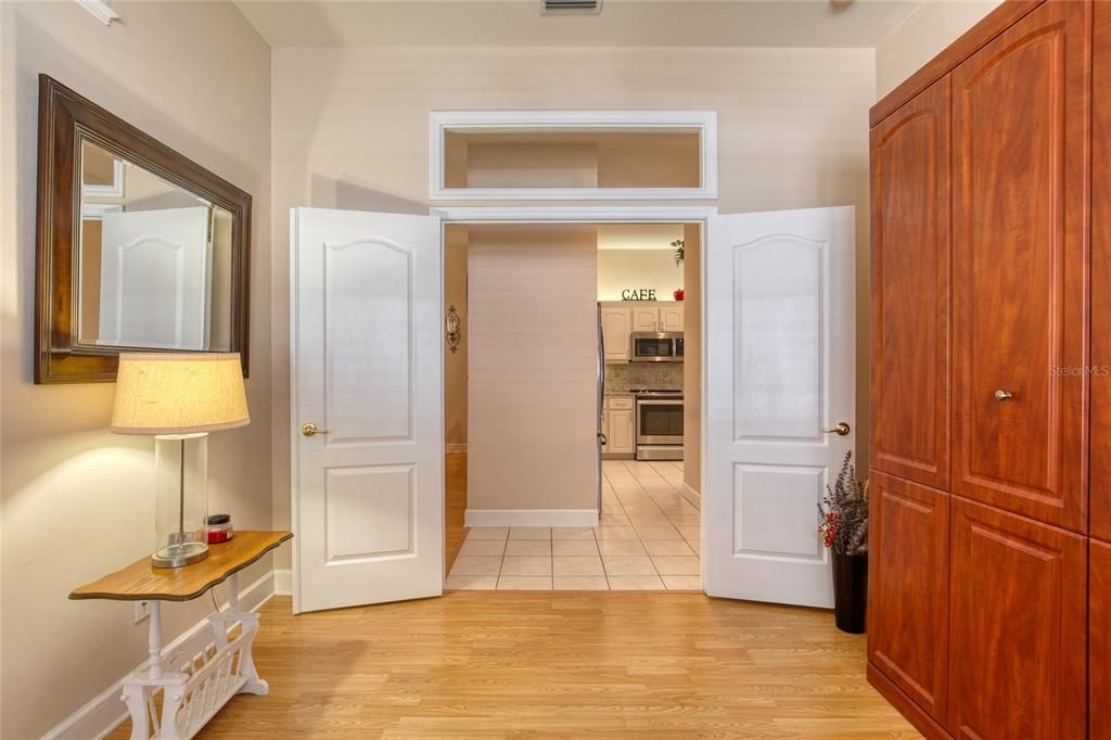 Activo con contrato: $340,000 (3 camas, 2 baños, 1684 Pies cuadrados)