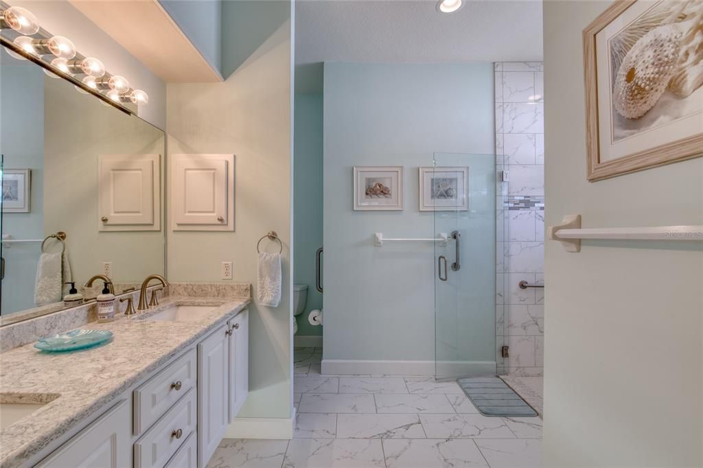 Activo con contrato: $340,000 (3 camas, 2 baños, 1684 Pies cuadrados)