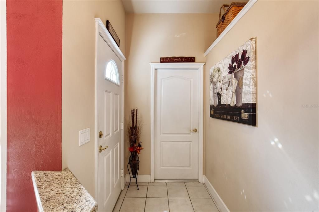 Activo con contrato: $340,000 (3 camas, 2 baños, 1684 Pies cuadrados)