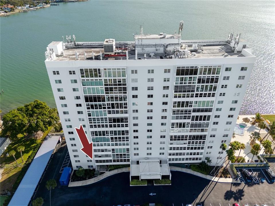 Под контрактом: $170,000 (2 спален, 2 ванн, 1225 Квадратных фут)