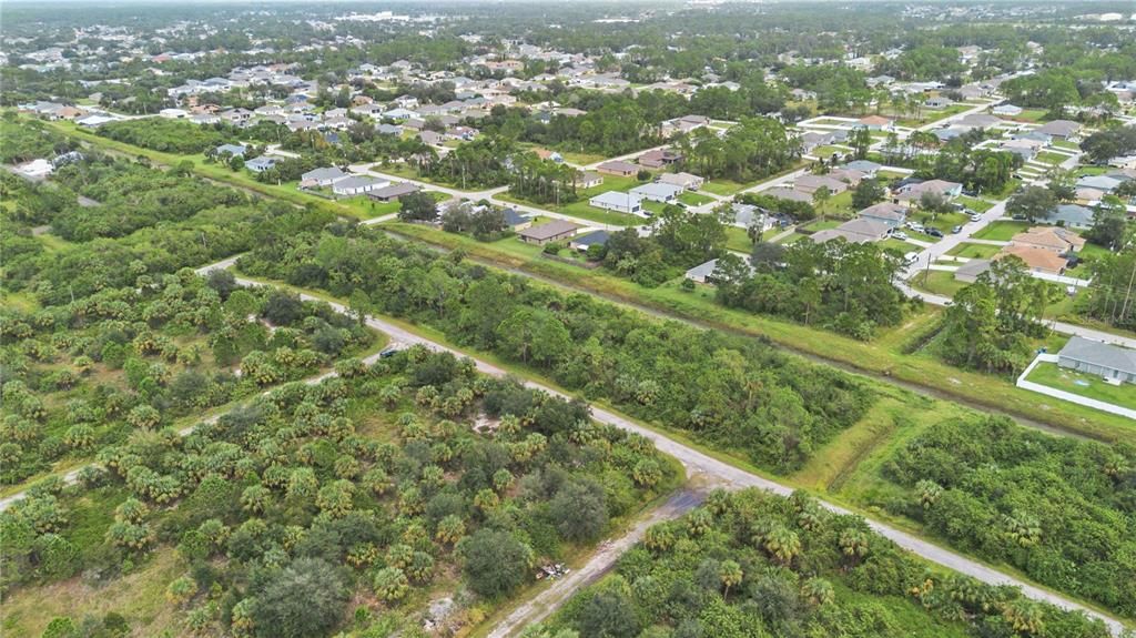 На продажу: $24,900 (0.24 acres)