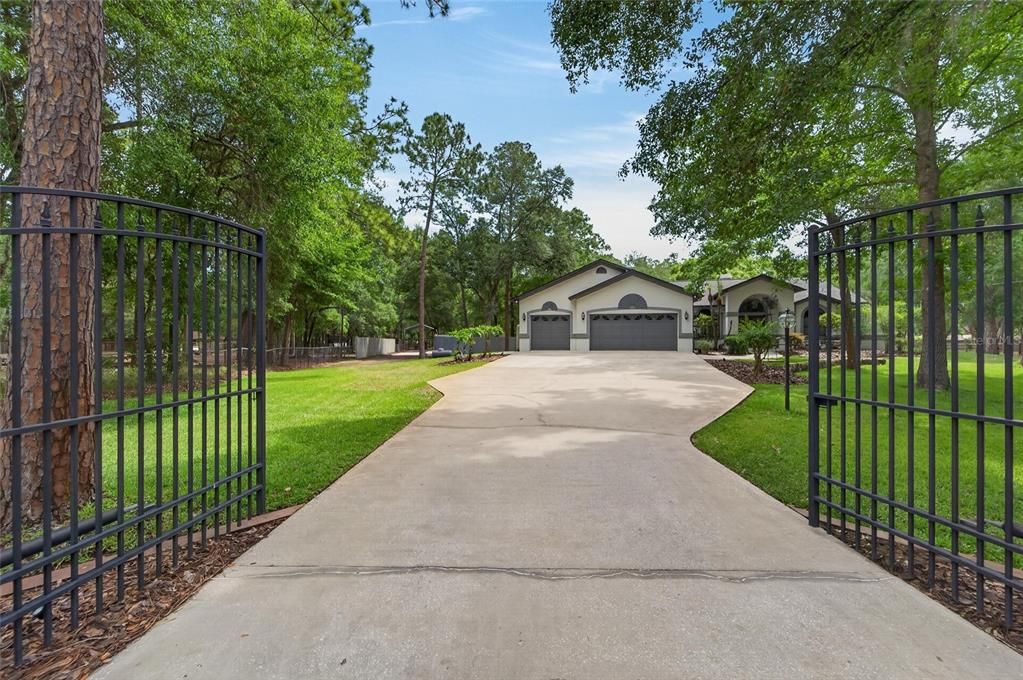 Active With Contract: $749,000 (4 beds, 2 baths, 2142 Square Feet)