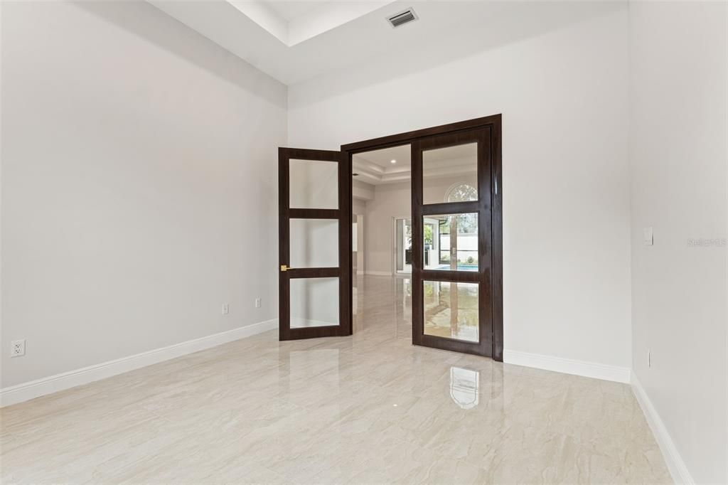 For Sale: $1,595,000 (5 beds, 4 baths, 4005 Square Feet)