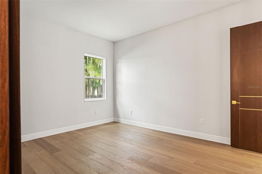 For Sale: $1,595,000 (5 beds, 4 baths, 4005 Square Feet)