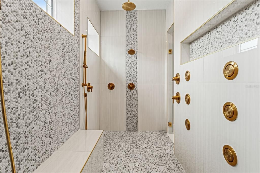 For Sale: $1,595,000 (5 beds, 4 baths, 4005 Square Feet)