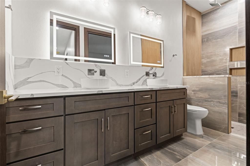 For Sale: $1,595,000 (5 beds, 4 baths, 4005 Square Feet)