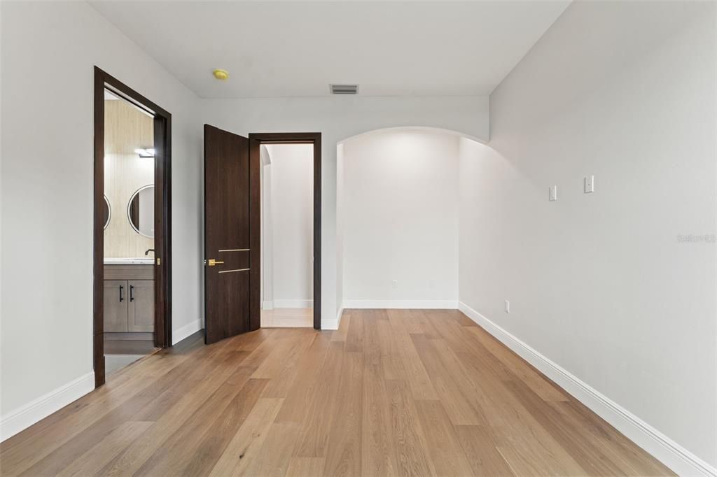 For Sale: $1,595,000 (5 beds, 4 baths, 4005 Square Feet)