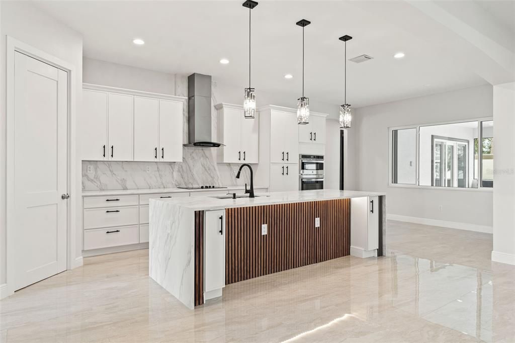 For Sale: $1,595,000 (5 beds, 4 baths, 4005 Square Feet)