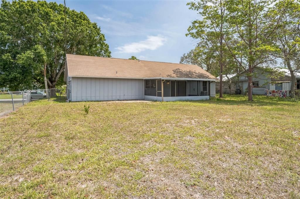 For Rent: $1,875 (3 beds, 2 baths, 1092 Square Feet)