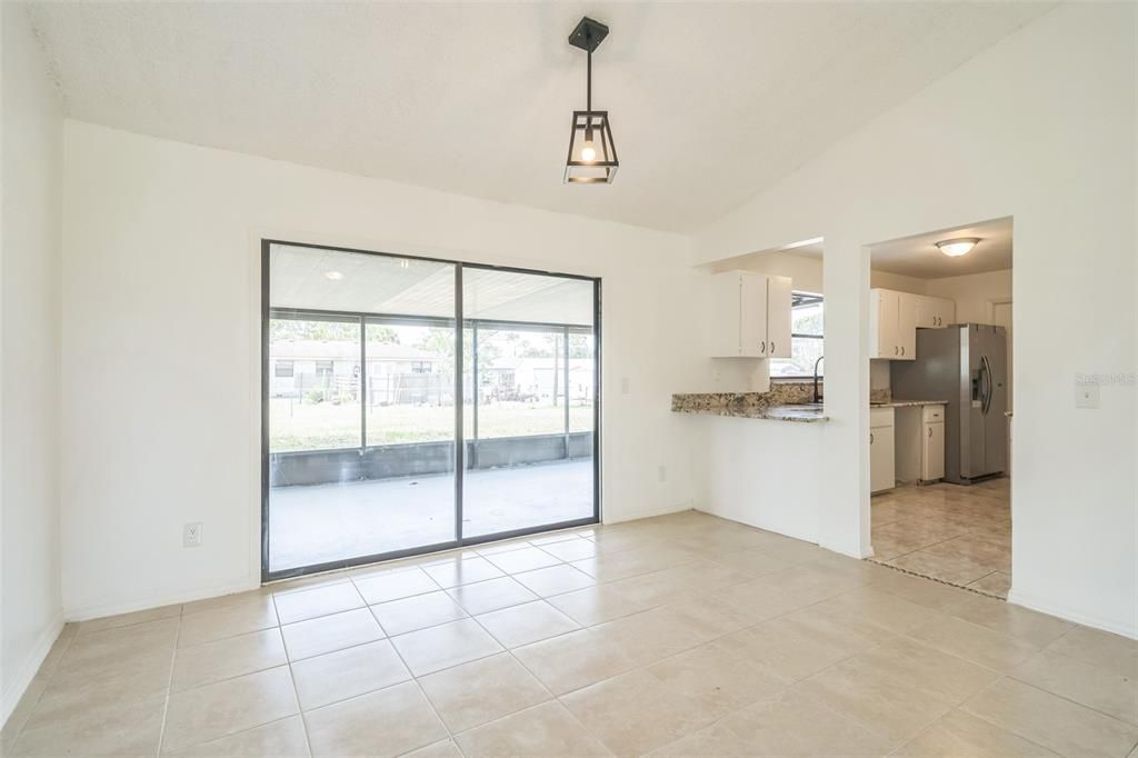 For Rent: $1,875 (3 beds, 2 baths, 1092 Square Feet)
