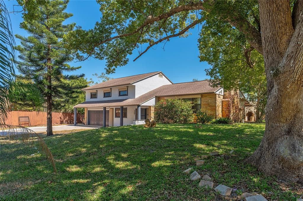 Activo con contrato: $445,000 (5 camas, 3 baños, 3230 Pies cuadrados)