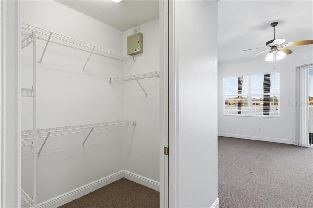 For Sale: $589,900 (2 beds, 2 baths, 1983 Square Feet)