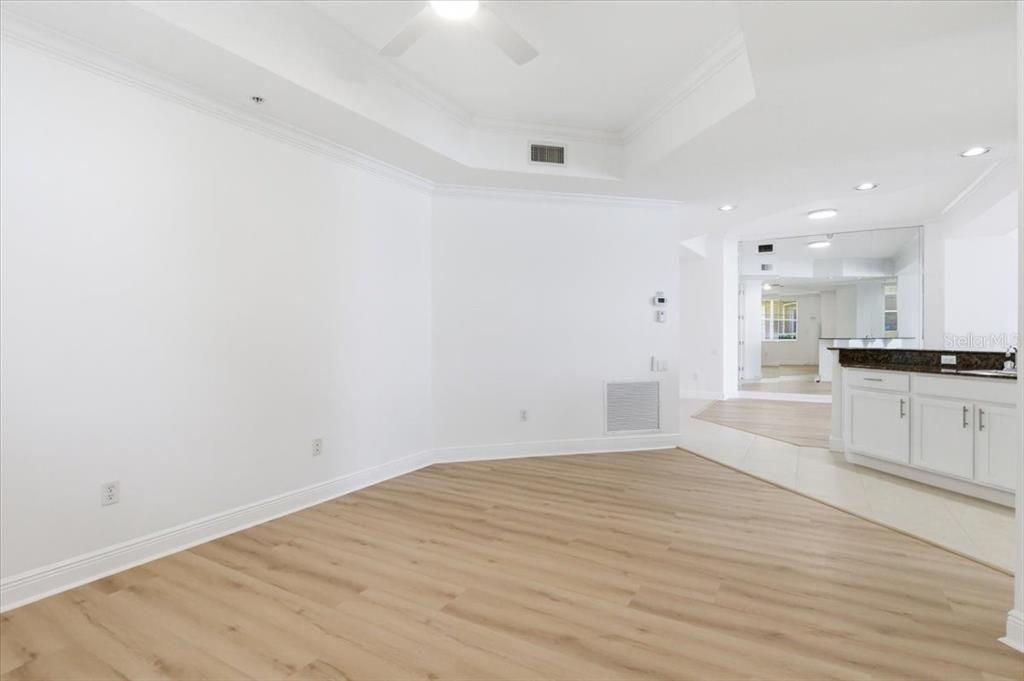 For Sale: $589,900 (2 beds, 2 baths, 1983 Square Feet)