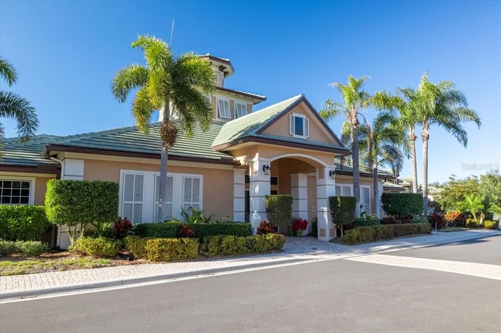 For Sale: $589,900 (2 beds, 2 baths, 1983 Square Feet)
