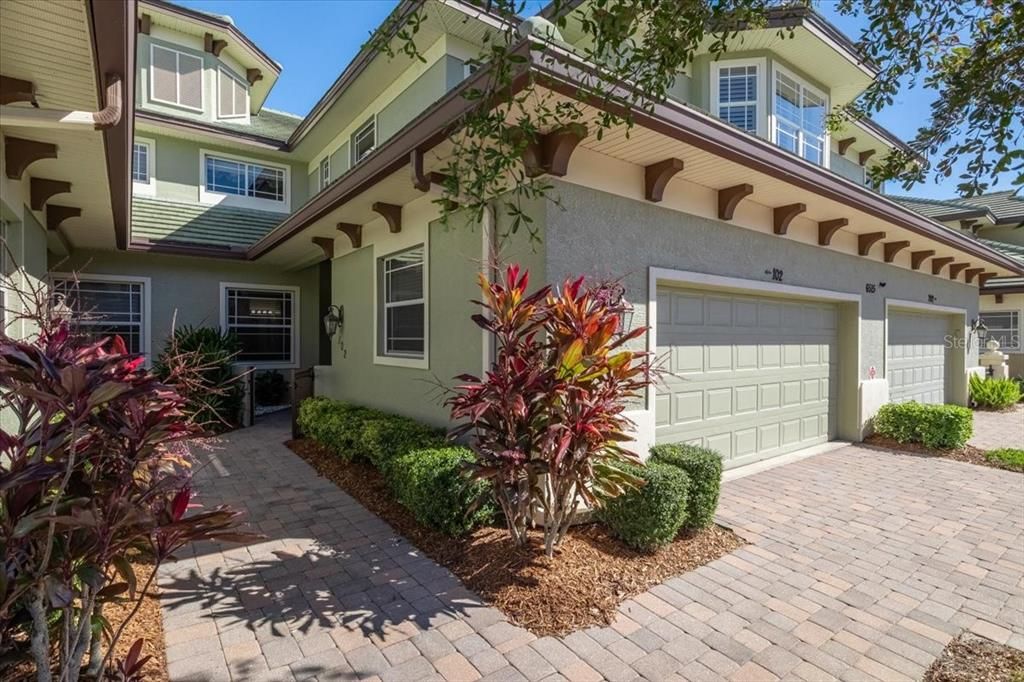 For Sale: $589,900 (2 beds, 2 baths, 1983 Square Feet)