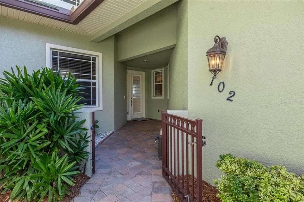For Sale: $589,900 (2 beds, 2 baths, 1983 Square Feet)