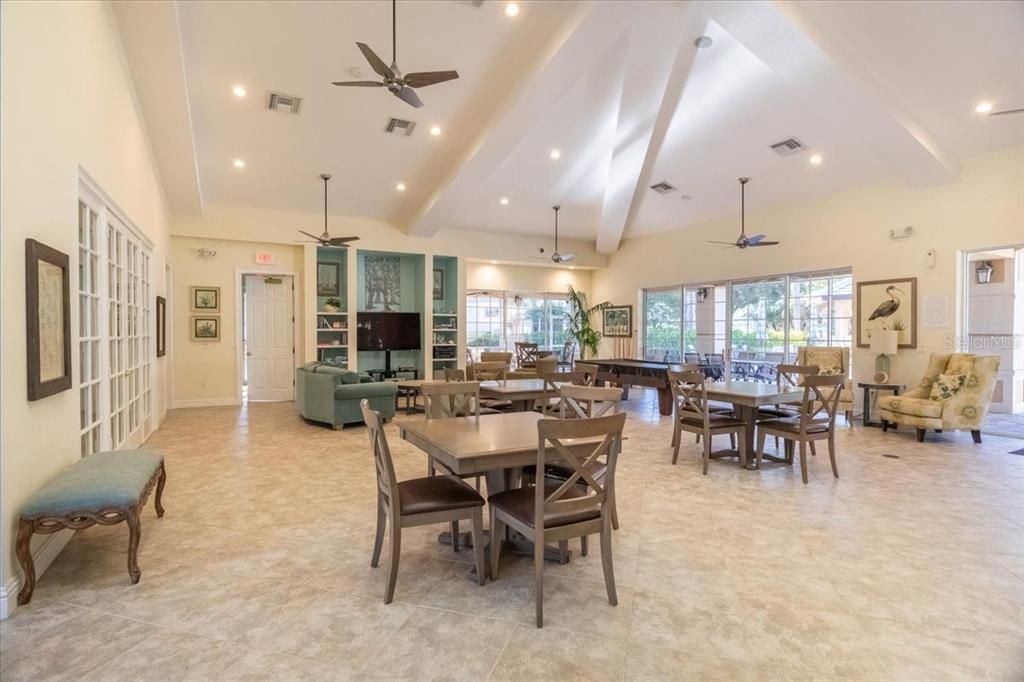 For Sale: $589,900 (2 beds, 2 baths, 1983 Square Feet)