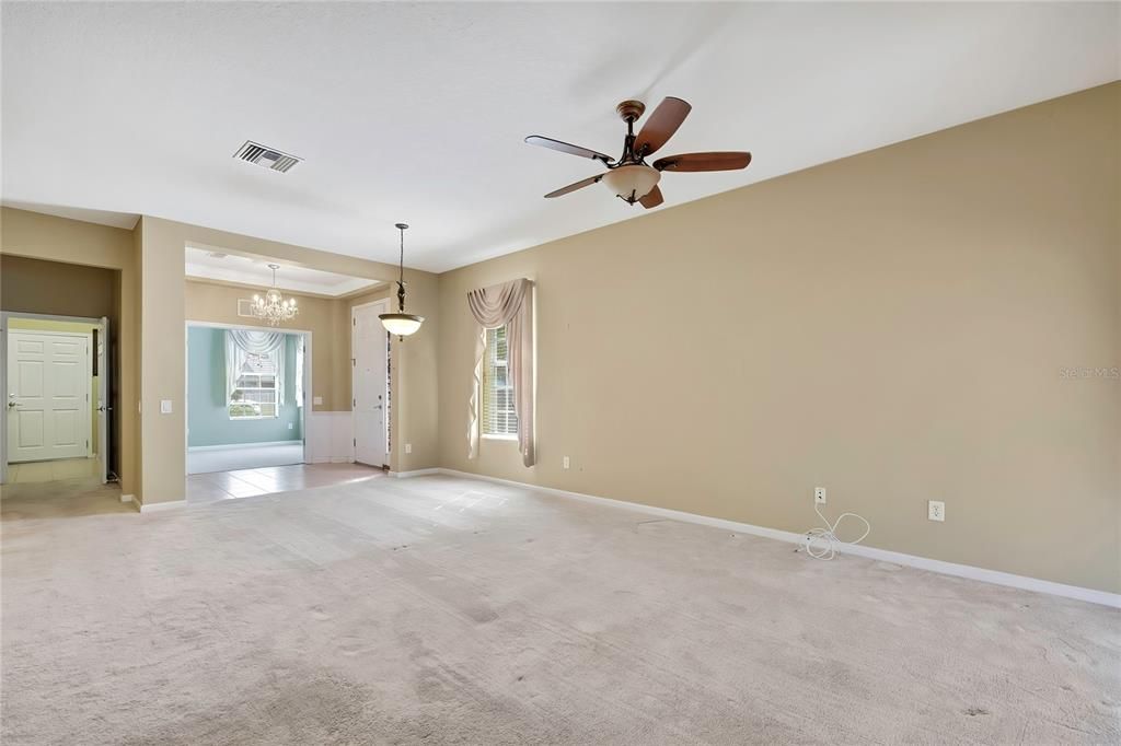 For Sale: $219,000 (2 beds, 2 baths, 1524 Square Feet)
