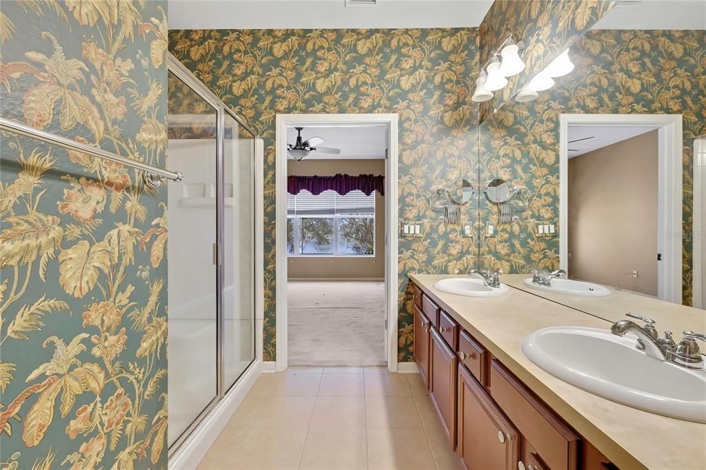 For Sale: $219,000 (2 beds, 2 baths, 1524 Square Feet)
