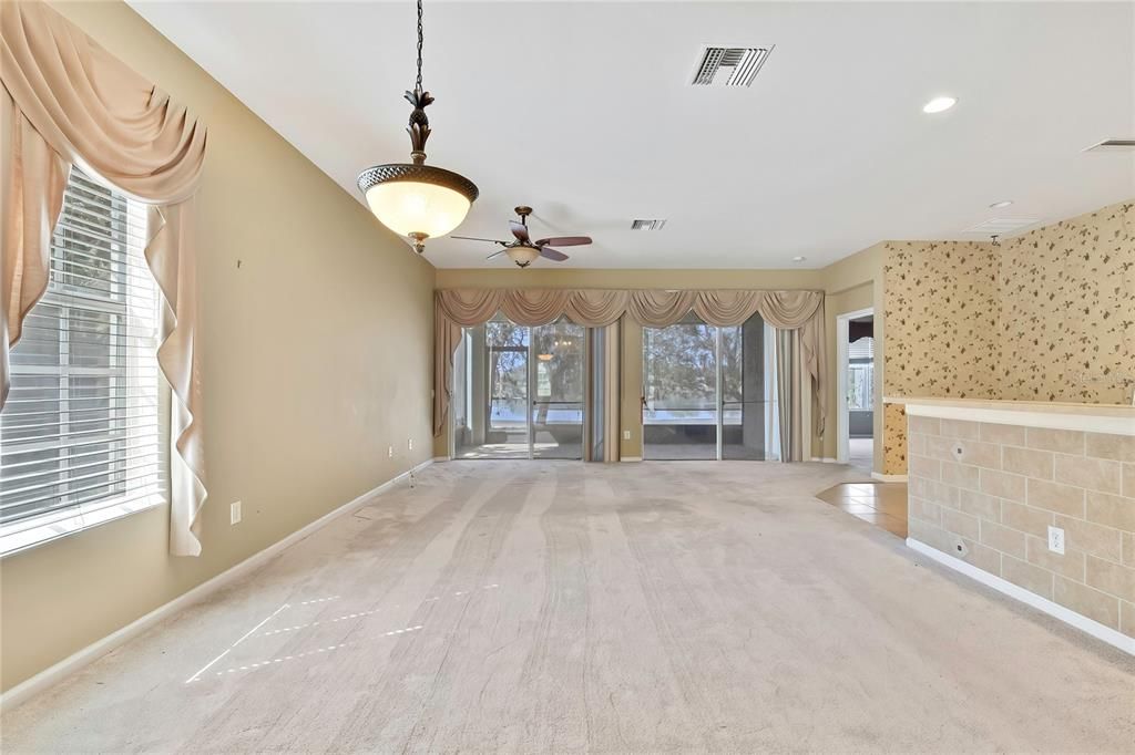 For Sale: $219,000 (2 beds, 2 baths, 1524 Square Feet)