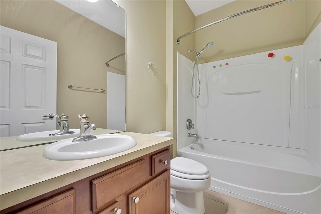 For Sale: $219,000 (2 beds, 2 baths, 1524 Square Feet)