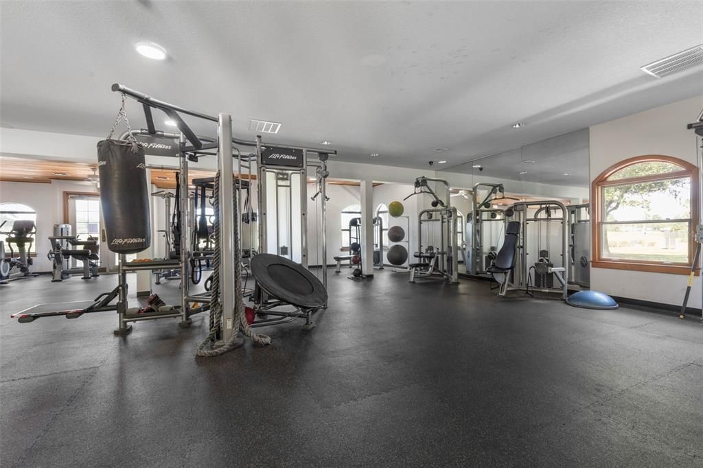 Activo con contrato: $499,990 (3 camas, 2 baños, 2520 Pies cuadrados)