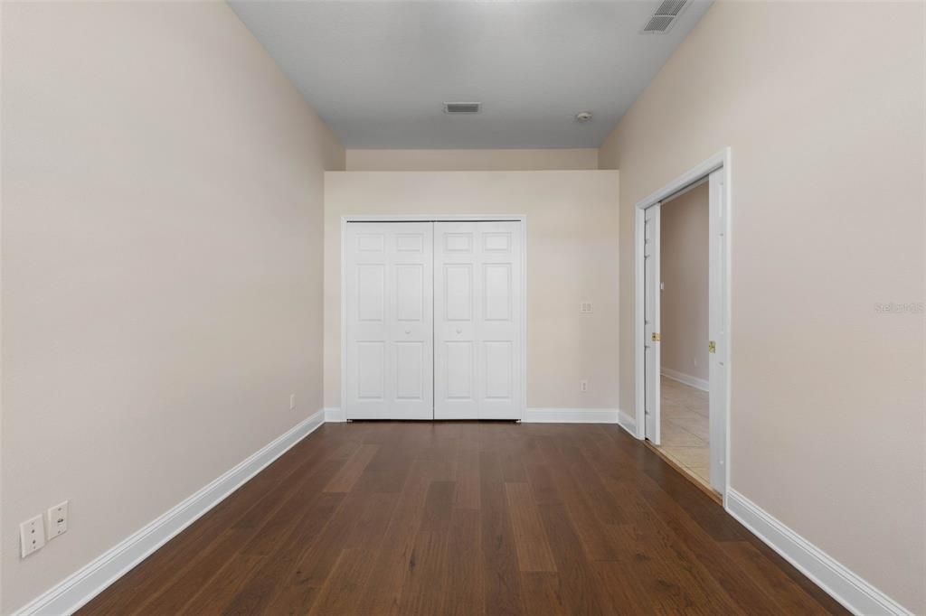 Activo con contrato: $499,990 (3 camas, 2 baños, 2520 Pies cuadrados)