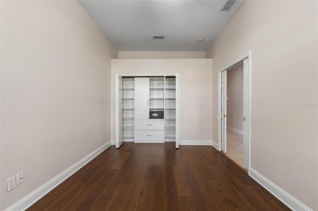 Activo con contrato: $499,990 (3 camas, 2 baños, 2520 Pies cuadrados)
