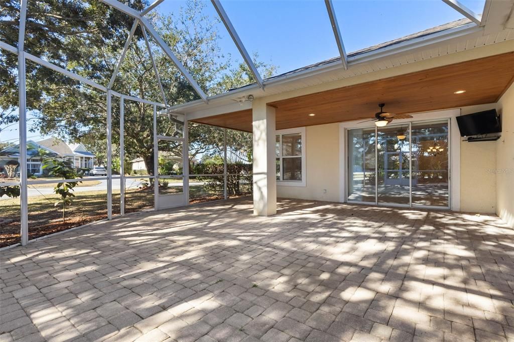Activo con contrato: $499,990 (3 camas, 2 baños, 2520 Pies cuadrados)