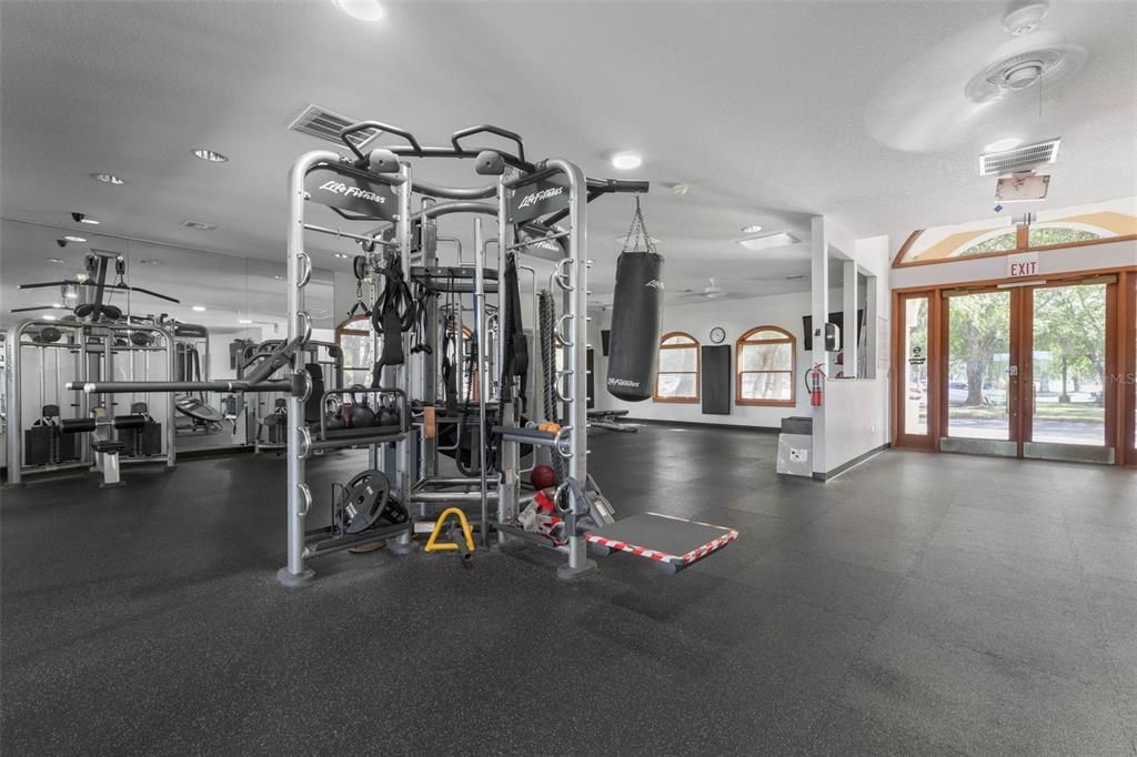Activo con contrato: $499,990 (3 camas, 2 baños, 2520 Pies cuadrados)
