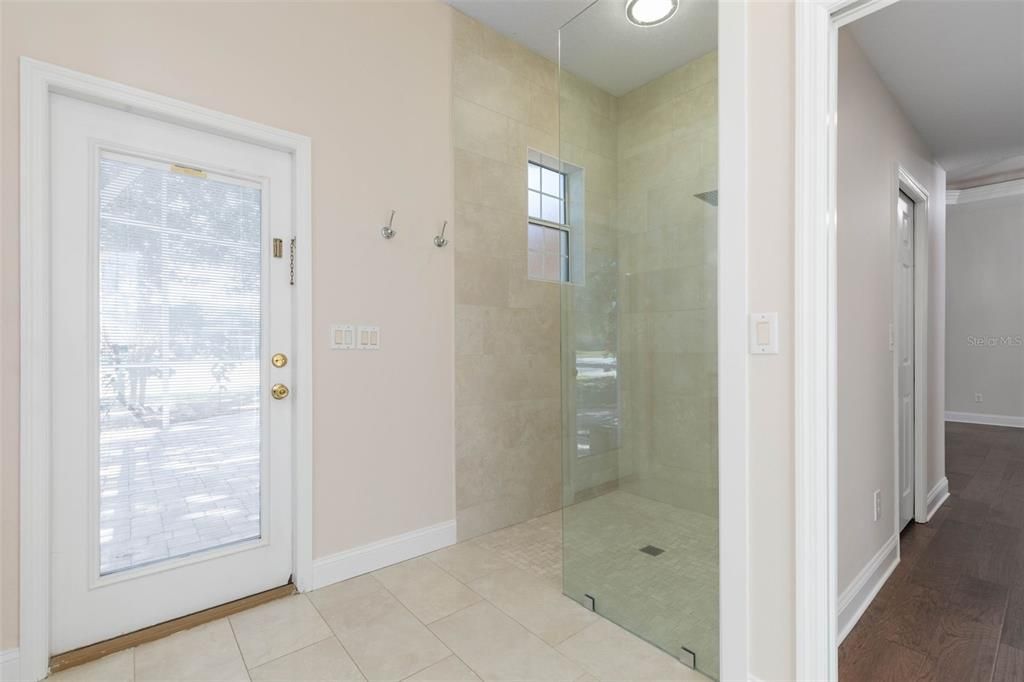 Activo con contrato: $499,990 (3 camas, 2 baños, 2520 Pies cuadrados)