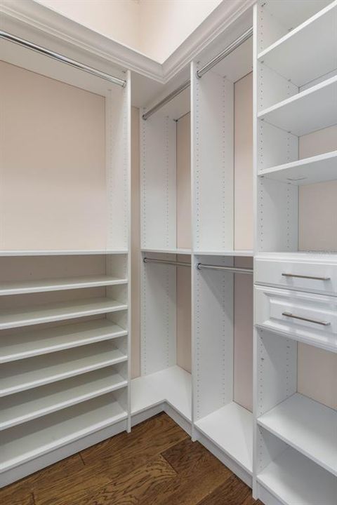 Activo con contrato: $499,990 (3 camas, 2 baños, 2520 Pies cuadrados)