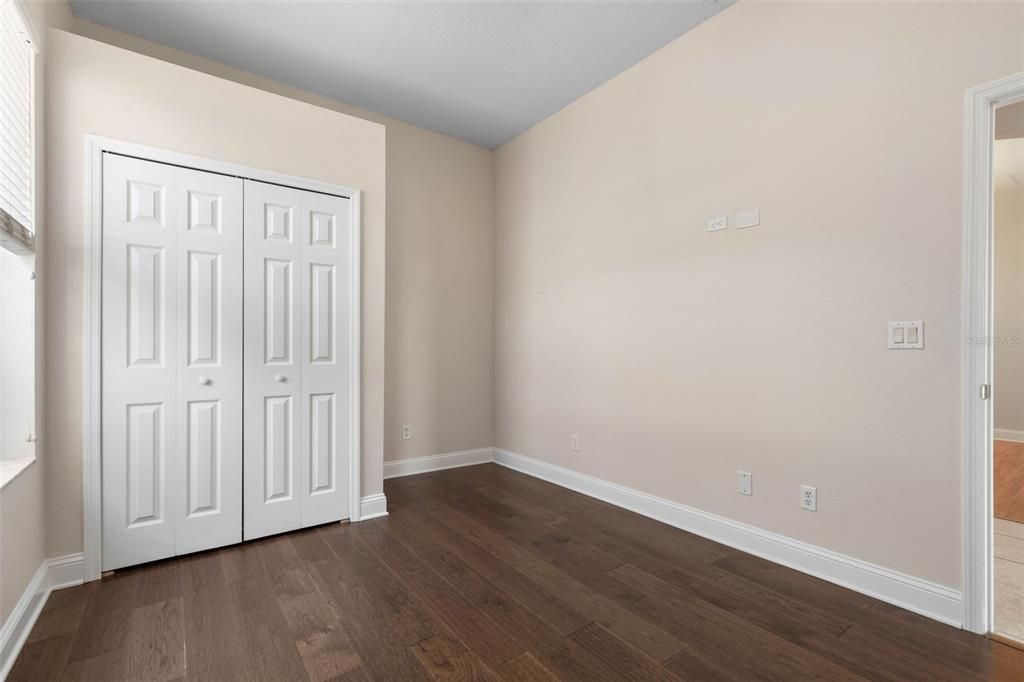 Activo con contrato: $499,990 (3 camas, 2 baños, 2520 Pies cuadrados)